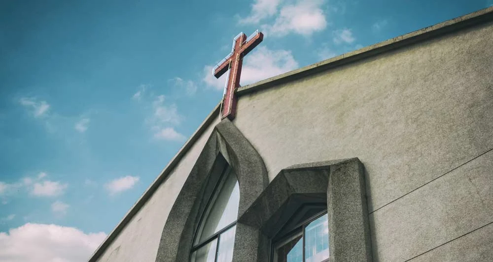 Confronting Church, The Sunday Morning Gathering